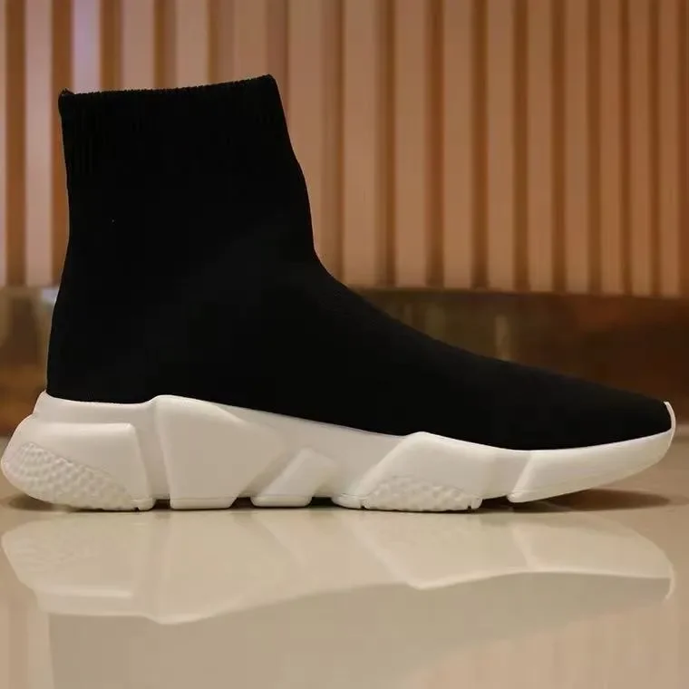 Новинка 2023, высококачественные дизайнерские роскошные классические ботинки на платформе, эластичные ботинки, Спортивные Повседневные ботильоны, Размеры 35-45
Новинка 2023, высококачественные дизайнерские роскошные классические ботинки на платформе, эластичные ботинки, Спортивные Повседневные ботильоны, Размеры 35-45