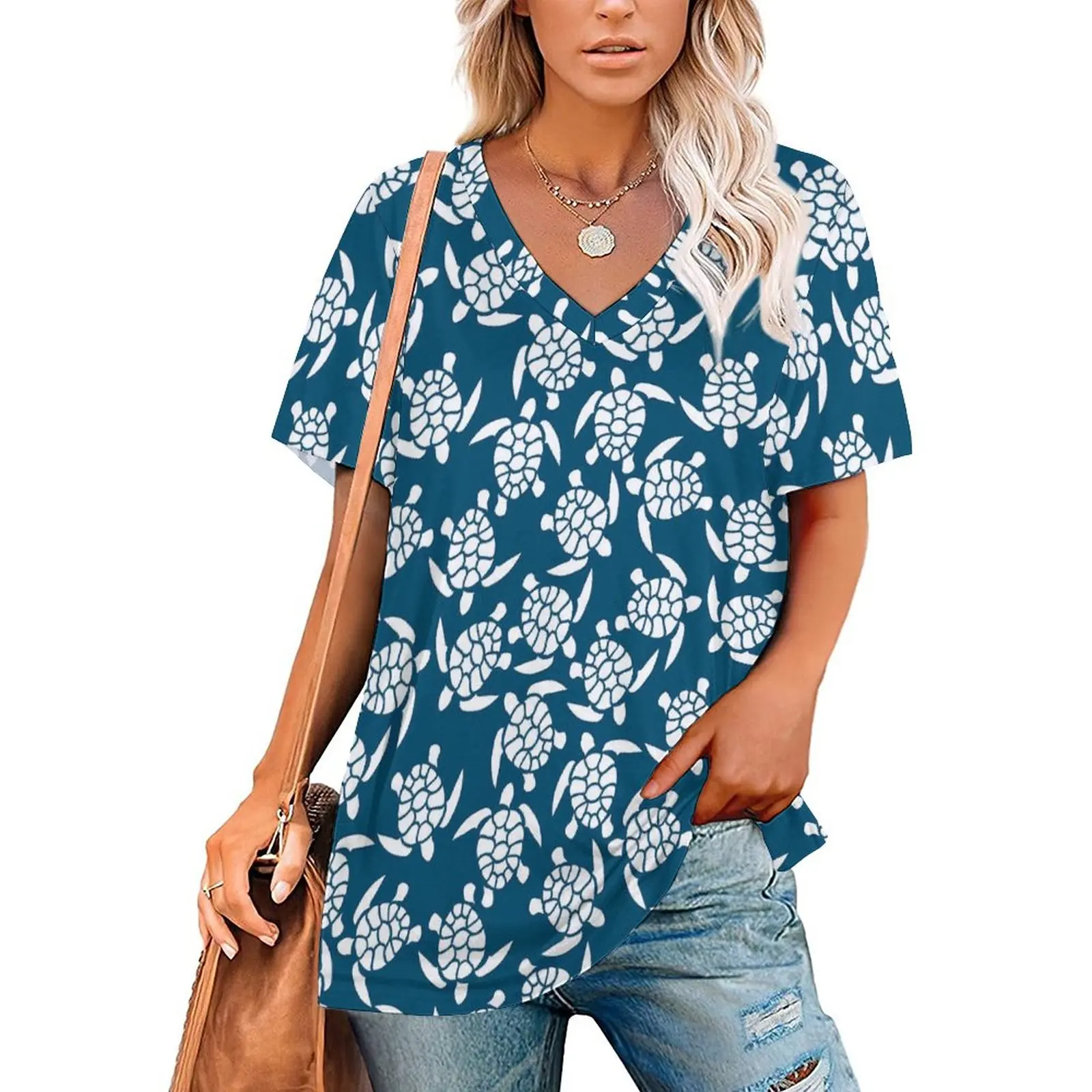 Sea Turtle T-Shirt White and Blue Trendy V Neck T Shirts Short Sleeve Casual Tee Shirt Sexy Pattern Tops Big Size 3XL 4XL
Sea Turtle T-Shirt White and Blue Trendy V Neck T Shirts Short Sleeve Casual Tee Shirt Sexy Pattern Tops Big Size 3XL 4XL