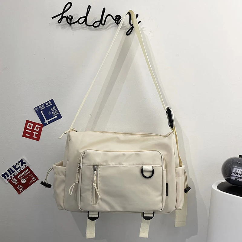 Нейлоновые сумки на плечо для женщин, вместительные школьные ранцы через плечо в японском стиле для девочек-подростков, мужские мессенджеры
Нейлоновые сумки на плечо для женщин, вместительные школьные ранцы через плечо в японском стиле для девочек-подростков, мужские мессенджеры