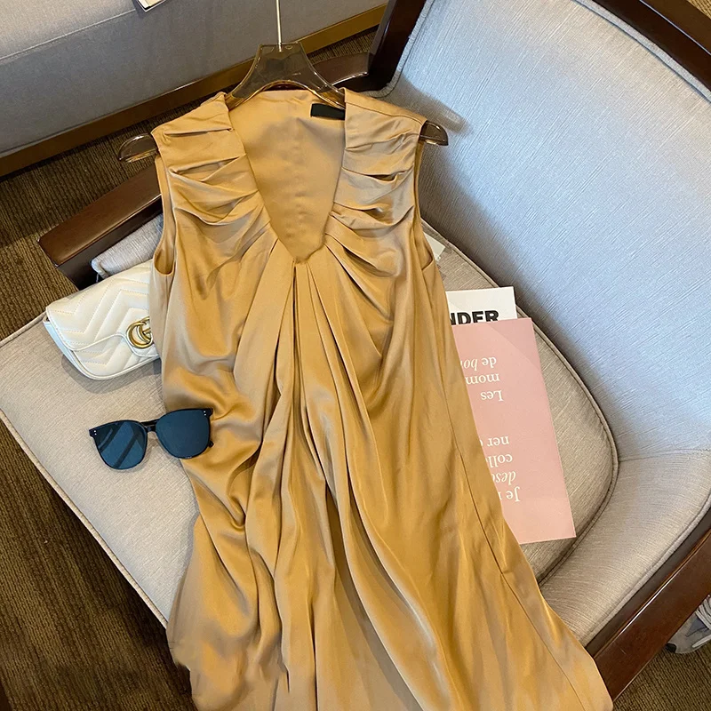 Even Women Elegant Luxury Vintage Champagne Slik French Style V-neck Satin Midi Dress Summer Party Evening Newest Robe
Even Women Elegant Luxury Vintage Champagne Slik French Style V-neck Satin Midi Dress Summer Party Evening Newest Robe