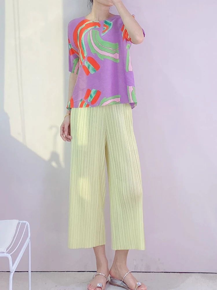 2022 summer women's seven-point refreshing thin pants Miyak folds Fashion Loose plus size Slim Casual Straight Pants
2022 summer women's seven-point refreshing thin pants Miyak folds Fashion Loose plus size Slim Casual Straight Pants