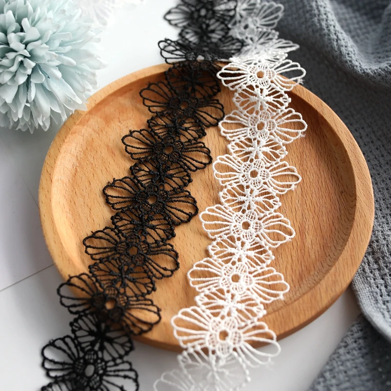 1M Best Selling Latest Black White Lace Ribbon Trim Guipure 4CM Lace Fabric Applique Wedding Dress Sewing Accessories dentelle
1M Best Selling Latest Black White Lace Ribbon Trim Guipure 4CM Lace Fabric Applique Wedding Dress Sewing Accessories dentelle