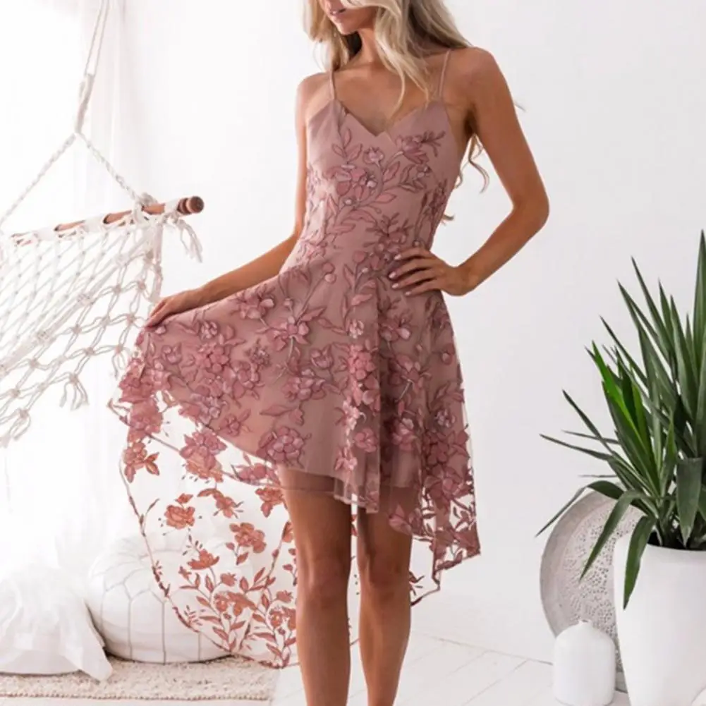 Chic Lace Floral Evening Dresses Elegant V Neck Backless Sling Dress Lace Patchwork Irregular Hem Long Party Dress robe vestido
Chic Lace Floral Evening Dresses Elegant V Neck Backless Sling Dress Lace Patchwork Irregular Hem Long Party Dress robe vestido