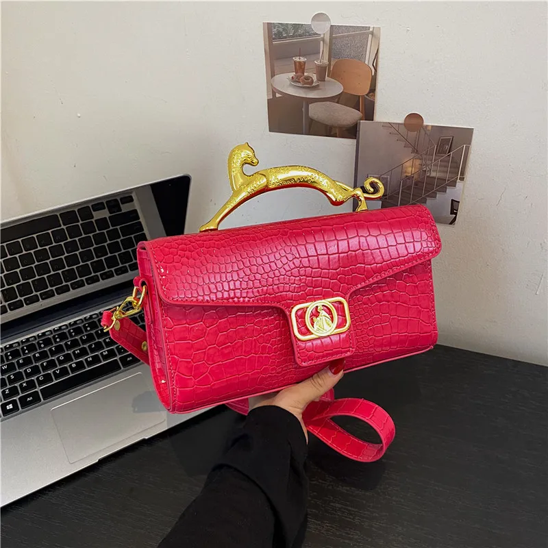 2023 New women's Shell Bag Crossbody bag Women's Fashion Crocodile pattern Messenger Handbag Shoulder bag for women 
2023 New women's Shell Bag Crossbody bag Women's Fashion Crocodile pattern Messenger Handbag Shoulder bag for women