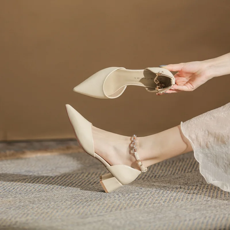 Pointed Toe High Heel Women's Shoes Thick Heel 2022 Summer New Rhinestone With Hollow Single Shoes Crystal Ankle Strap Shoes
Pointed Toe High Heel Women's Shoes Thick Heel 2022 Summer New Rhinestone With Hollow Single Shoes Crystal Ankle Strap Shoes