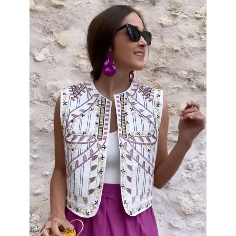 Women Fashion Y2k Vintage Floral Embroidery Vest Top V Neck Loose Casual Summer Woman Short Cardigan Waistcoat Chic Tops
Women Fashion Y2k Vintage Floral Embroidery Vest Top V Neck Loose Casual Summer Woman Short Cardigan Waistcoat Chic Tops