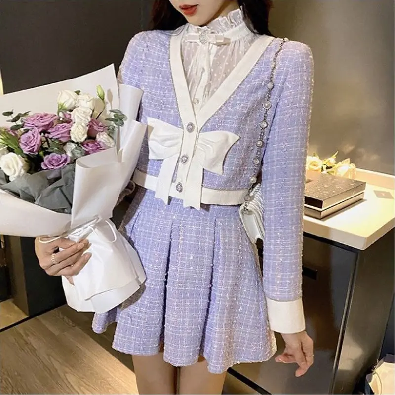 Spring Autumn V-Neck Mini 3D Bowtie Blazers Coat Plus A-line Pleated Skirt Two-piece Suits OL Cardigan Single Breasted Crop Tops
Spring Autumn V-Neck Mini 3D Bowtie Blazers Coat Plus A-line Pleated Skirt Two-piece Suits OL Cardigan Single Breasted Crop Tops