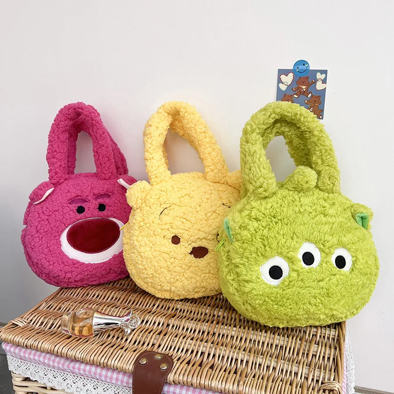 Fashion Kawaii Lotso Plush Handbag Anime Pooh Alien Hand Satchel Cartoon Cute Bear Stuffed Shopping Pouch Girl Heart Toy Gift
Fashion Kawaii Lotso Plush Handbag Anime Pooh Alien Hand Satchel Cartoon Cute Bear Stuffed Shopping Pouch Girl Heart Toy Gift