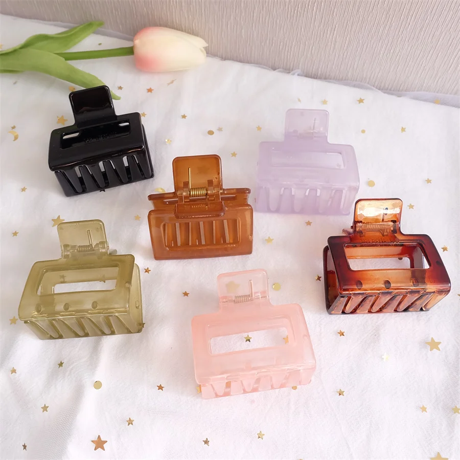 Acrylic Women Hair Claws Crab Clamps Charm Solid Color Leopard Lady Hair Clips Retro Make up Hairdress Hair Styling Tool Korean
Acrylic Women Hair Claws Crab Clamps Charm Solid Color Leopard Lady Hair Clips Retro Make up Hairdress Hair Styling Tool Korean