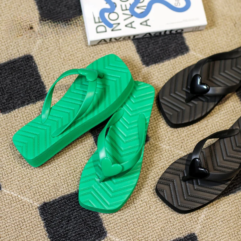 2022 summer new flats Slippers women's shoes round toe thick bottom PVC flip flops female casual beach shoes women slippers
2022 summer new flats Slippers women's shoes round toe thick bottom PVC flip flops female casual beach shoes women slippers