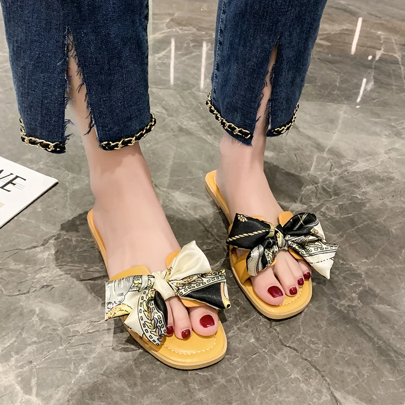 2023Summer Slippers Womens Flat Round Toe Slippers Casual Bowknot Crystal Shoes Ladies Elegant Slippers Zapatos
2023Summer Slippers Womens Flat Round Toe Slippers Casual Bowknot Crystal Shoes Ladies Elegant Slippers Zapatos