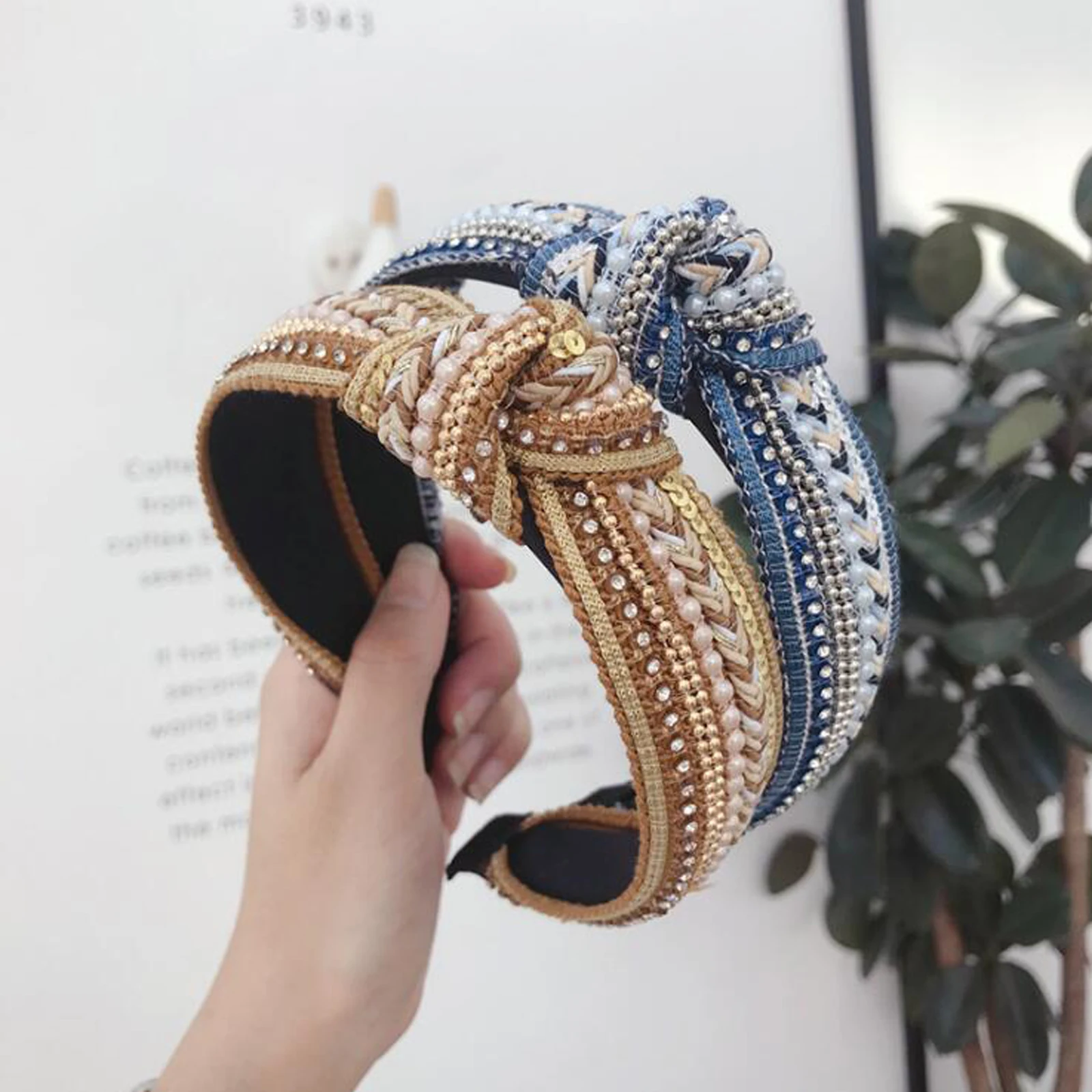 Vintage Embroidery Knot Hairband Headband Side Multicolor Printing Four Seasons Versatile Hair Accessory Rhinestones Headwear
Vintage Embroidery Knot Hairband Headband Side Multicolor Printing Four Seasons Versatile Hair Accessory Rhinestones Headwear