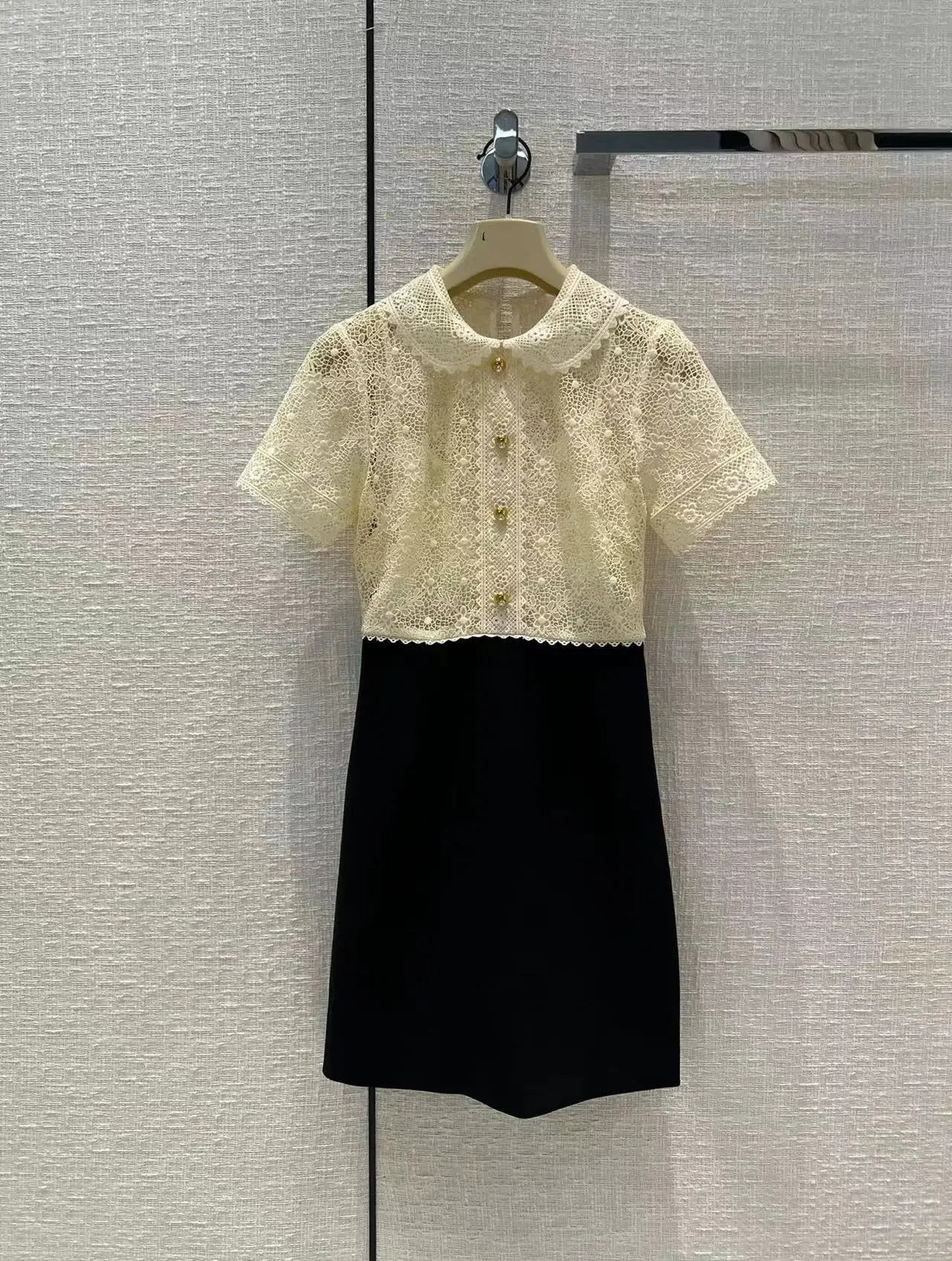 Fyion 2022 Summer Women Mii Dress Runway Fashion Short Sleeves Flowers Embroidery Holiday Vacation Dress Vestidos
Fyion 2022 Summer Women Mii Dress Runway Fashion Short Sleeves Flowers Embroidery Holiday Vacation Dress Vestidos