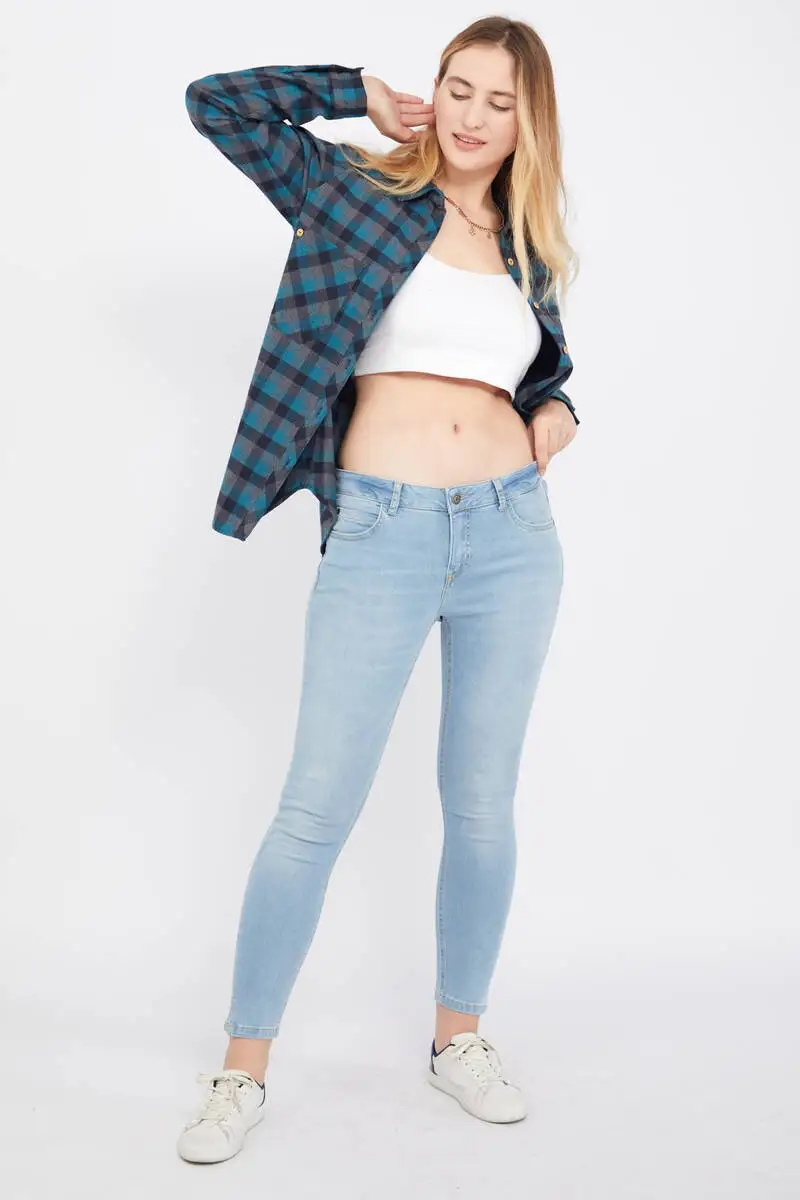Women's Low-Waist Mini Slits Jean Pants Light Blue 
Women's Low-Waist Mini Slits Jean Pants Light Blue