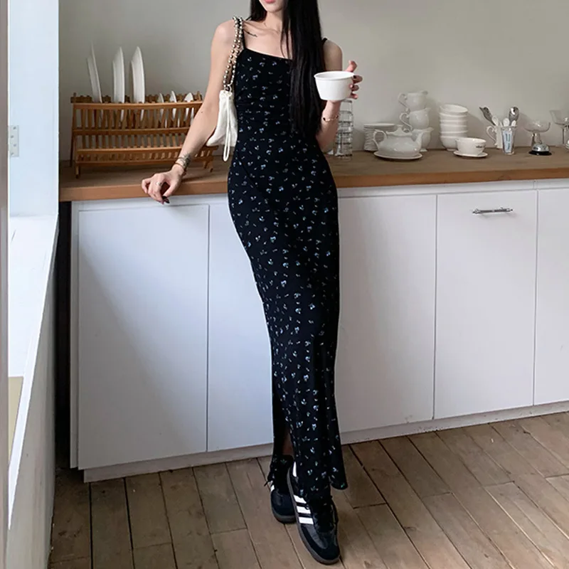 French floral dress women's summer new bubble sleeve split fairy skirt suspender dress 2023
French floral dress women's summer new bubble sleeve split fairy skirt suspender dress 2023