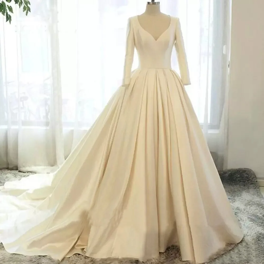 Charmingbridal 2022 A-line V- Neck Satin Wedding Dress Full Sleeve Plus Size 2022 Wedding Dress Chapel Train Vestido De Novia
Charmingbridal 2022 A-line V- Neck Satin Wedding Dress Full Sleeve Plus Size 2022 Wedding Dress Chapel Train Vestido De Novia