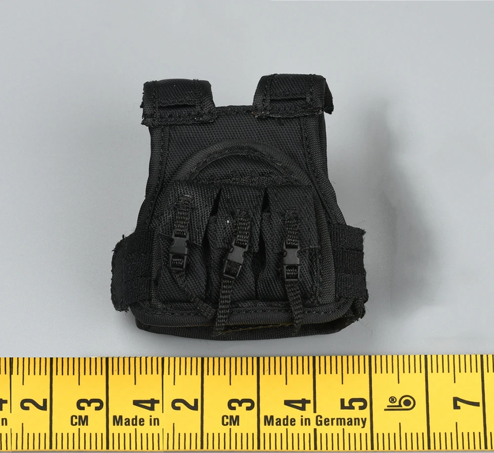 

1/12 SoldierStory SSM002 Special Duty Unit Hong Kong Police Force Assault Team Tactical Armor Vest Belt Model For 6inch Action