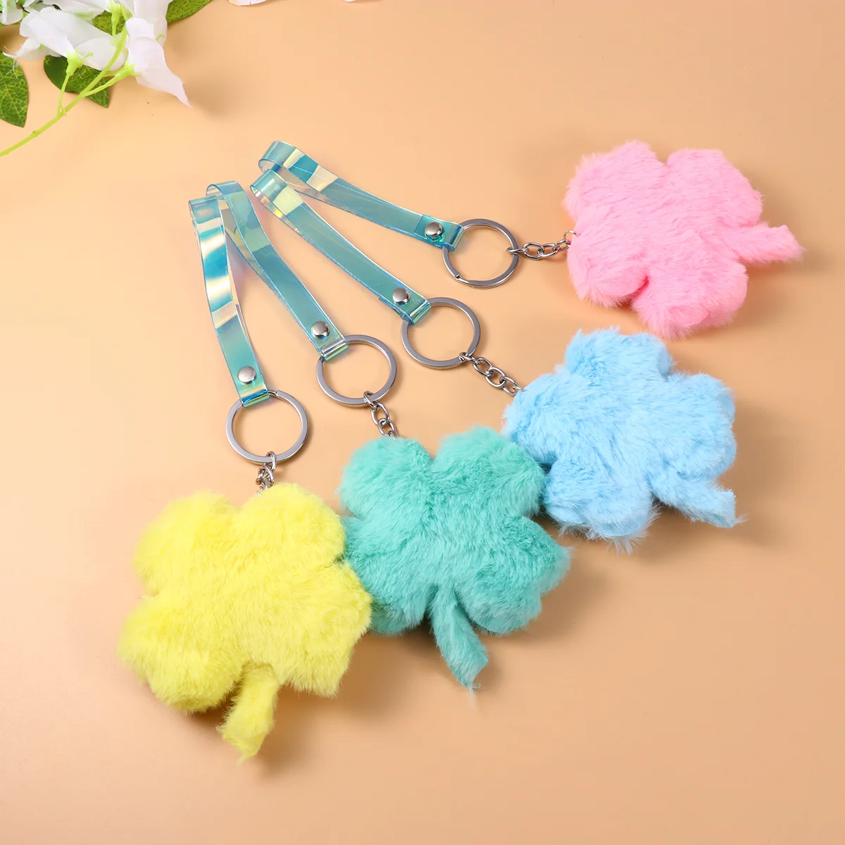 4pcs Four Leaf Plush Metal Chain Key Ring St Patricks Day Gifts Pendant Keychain for Car
4pcs Four Leaf Plush Metal Chain Key Ring St Patricks Day Gifts Pendant Keychain for Car