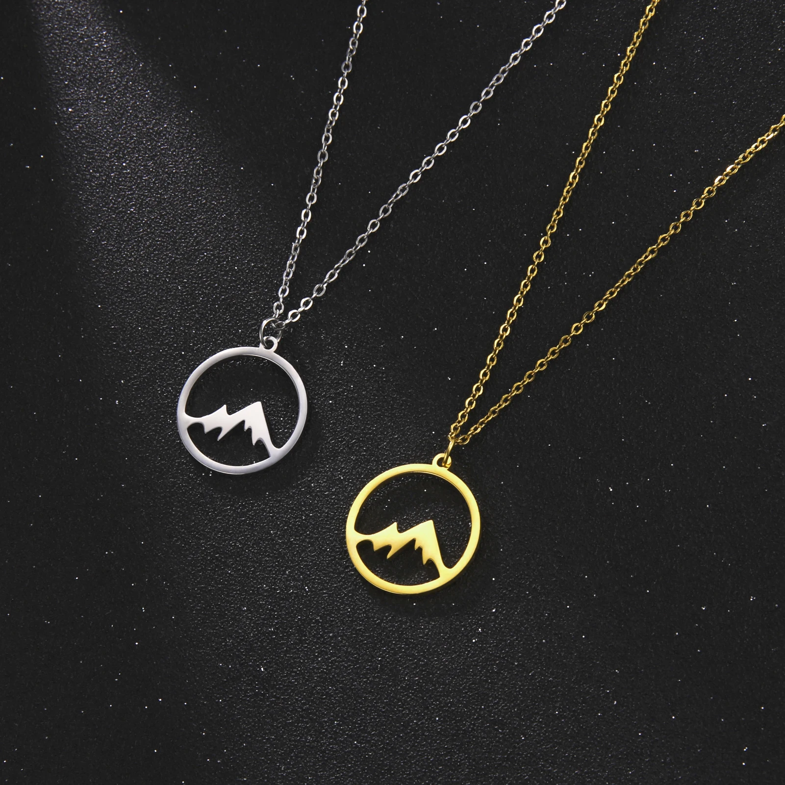 Hollow Round Mountain Pendant Necklace Fashion Stainless Steel Charm Necklace Jewelry for Women Anniversary Memory Gift
Hollow Round Mountain Pendant Necklace Fashion Stainless Steel Charm Necklace Jewelry for Women Anniversary Memory Gift
