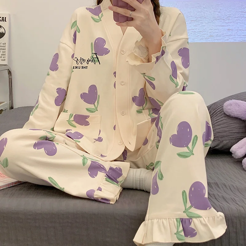 Winter Korean New Women's Pajamas Set Floral Classic Button V-neck Cotton Simple Print Style Casual Sleepwear 2023 Home Suits
Winter Korean New Women's Pajamas Set Floral Classic Button V-neck Cotton Simple Print Style Casual Sleepwear 2023 Home Suits