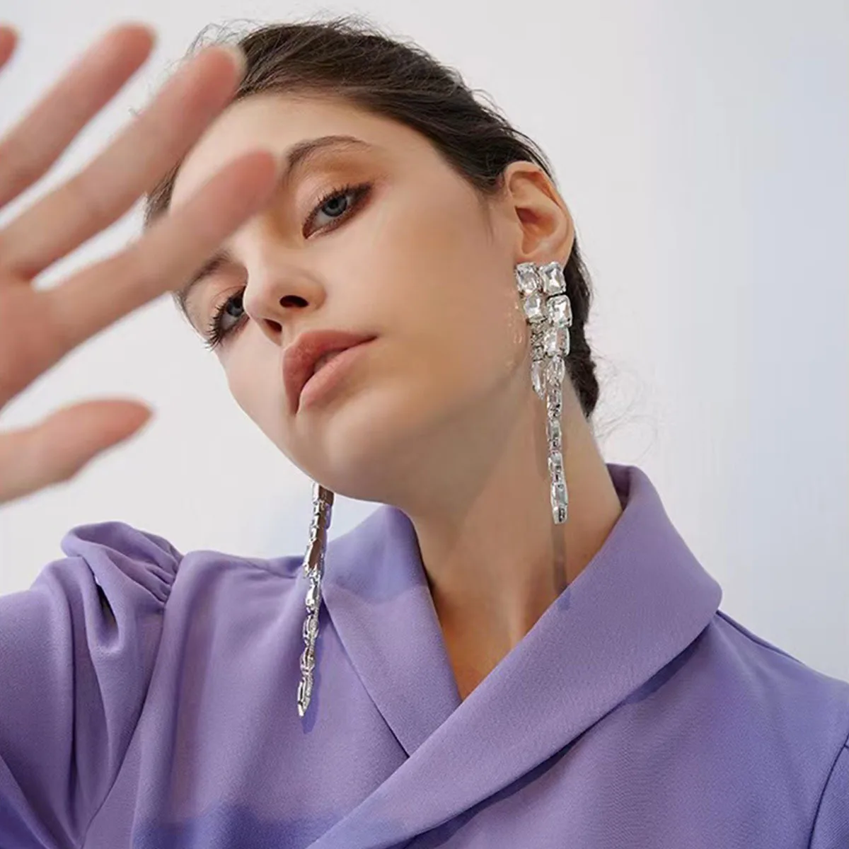 New Exaggerated Diamond Earrings Girl European Earrings Temperament Earrings Party Gathering Fashion Jewelry Accessories
New Exaggerated Diamond Earrings Girl European Earrings Temperament Earrings Party Gathering Fashion Jewelry Accessories