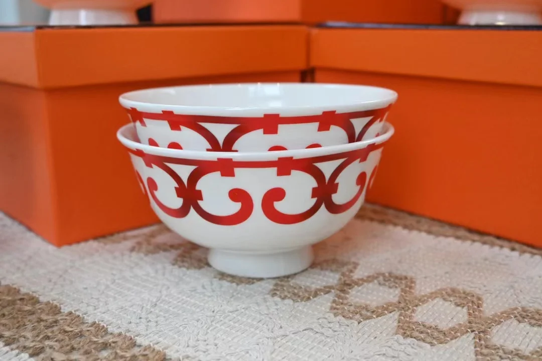 New Ceramic Decorative Bowls 2PCS/Set, Bone China Dinner Set Noodle Bowl, Nordic Kitchen Dessert for Wedding Tableware
New Ceramic Decorative Bowls 2PCS/Set, Bone China Dinner Set Noodle Bowl, Nordic Kitchen Dessert for Wedding Tableware