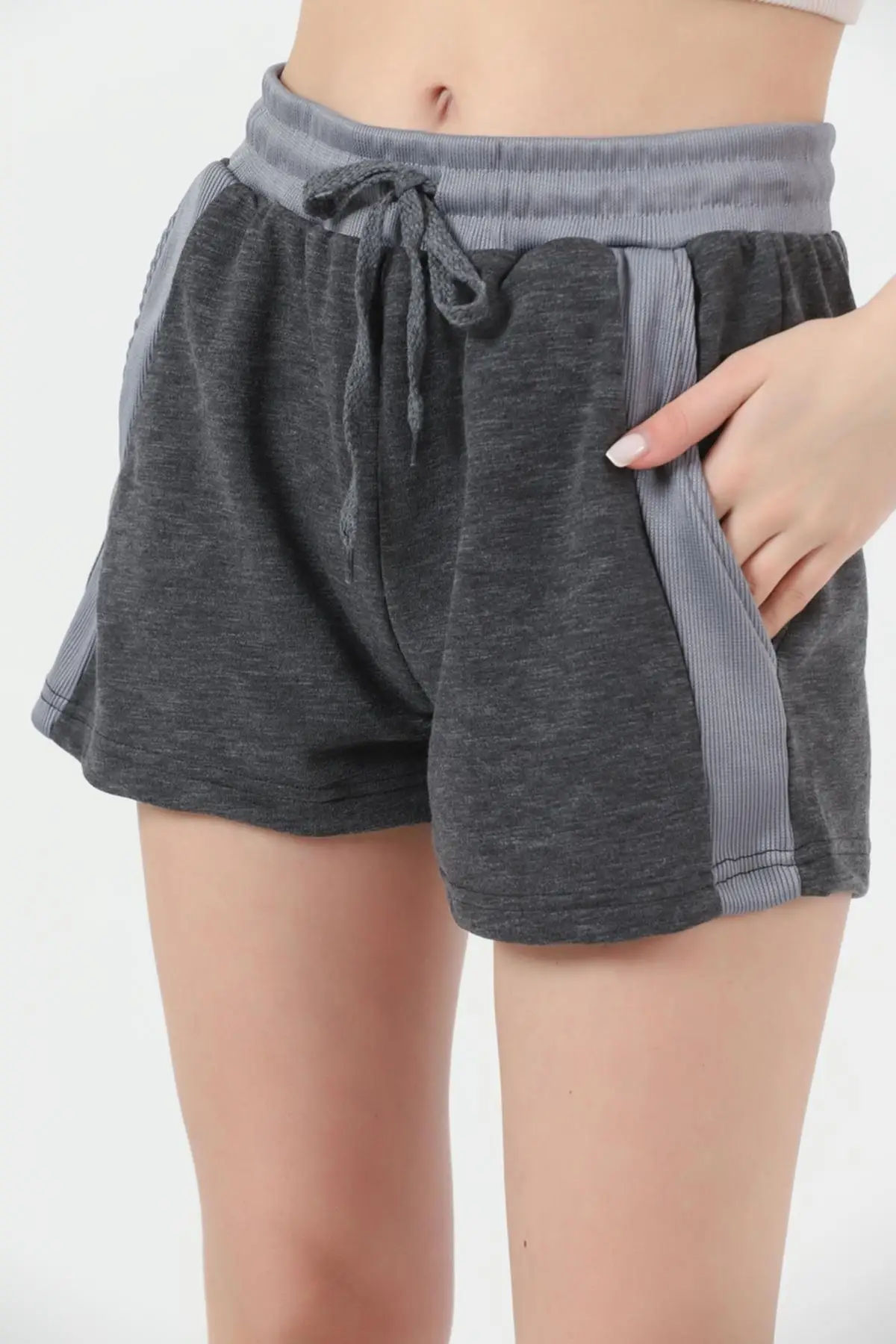Women's Shorts ribbon Thick Belt Combed Cotton New Summer Fashion Bermuda Basic Short Pants Mini Trousers
Women's Shorts ribbon Thick Belt Combed Cotton New Summer Fashion Bermuda Basic Short Pants Mini Trousers