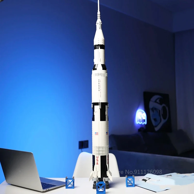 The Apollo Saturn V 92176 Building Blocks Space Rocket Idea Series Bricks Educational Toys for Children Birthday Xmas Gifts
The Apollo Saturn V 92176 Building Blocks Space Rocket Idea Series Bricks Educational Toys for Children Birthday Xmas Gifts