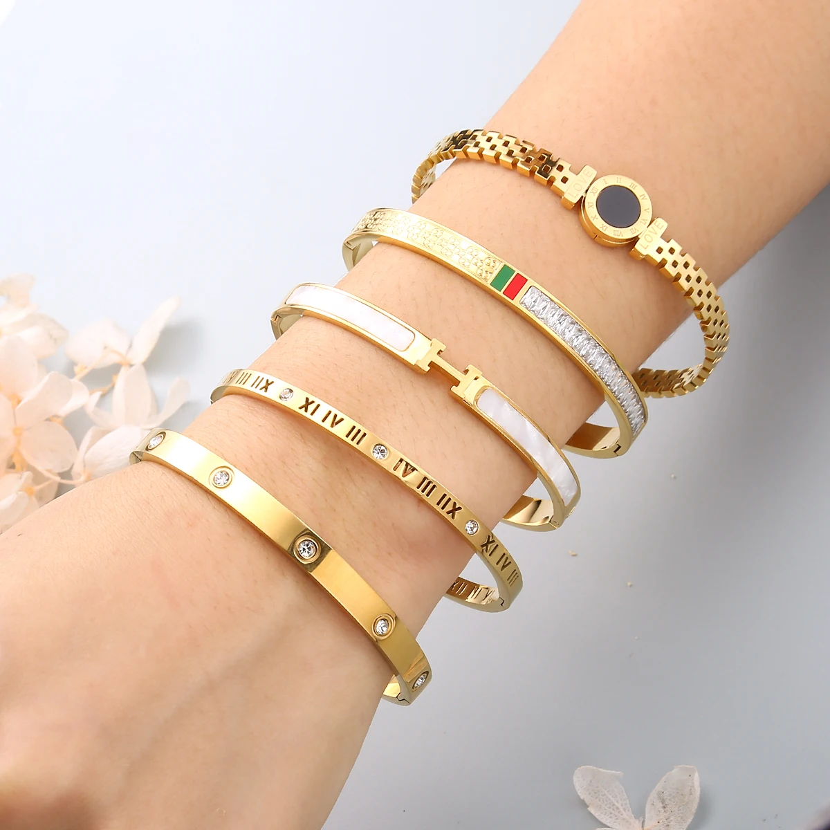 Trendy Stainless Steel Bracelet For Women Zircon Roman Numeral Bracelets 2022 Fashion Jewelry Personality Charm Bangles Femme
Trendy Stainless Steel Bracelet For Women Zircon Roman Numeral Bracelets 2022 Fashion Jewelry Personality Charm Bangles Femme