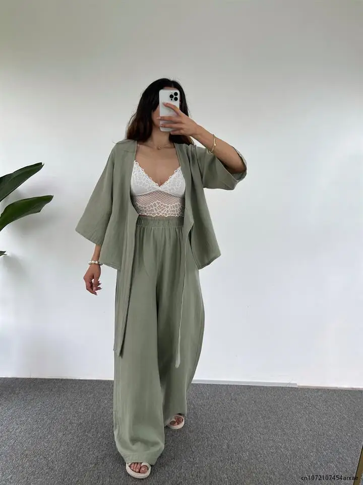 Комплект пижамный женский из 2 предметов, Кардиган с длинным рукавом, топ, эластичные широкие брюки, свободная одежда для сна, комплект одежды для женщин
Комплект пижамный женский из 2 предметов, Кардиган с длинным рукавом, топ, эластичные широкие брюки, свободная одежда для сна, комплект одежды для женщин