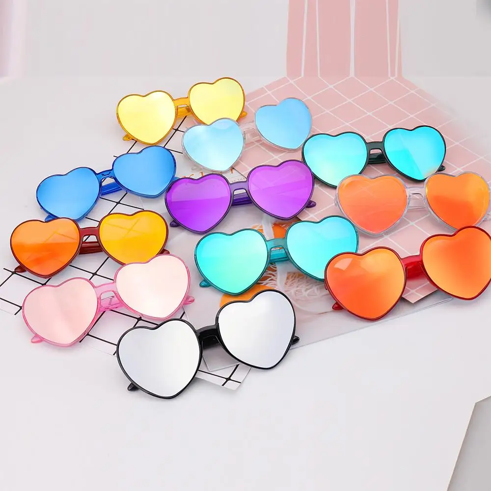 Accessories Halloween Eyewear Cosplay Heart Sunglasses for Women Clout Goggle UV400 Protection Heart-Shaped Sunglasses
Accessories Halloween Eyewear Cosplay Heart Sunglasses for Women Clout Goggle UV400 Protection Heart-Shaped Sunglasses