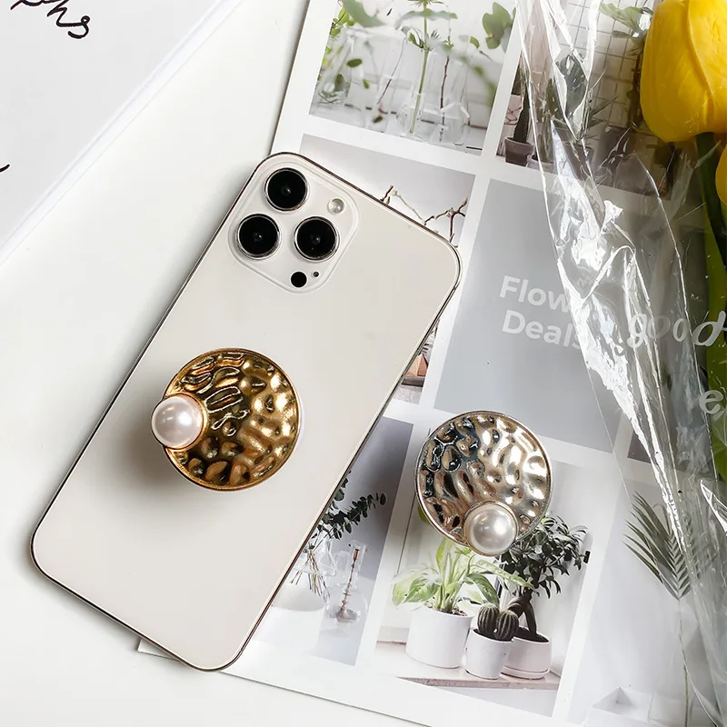 Luxury Pearl Plating Phone Holder Bracket Round Foldable Support Phone Holder Ring Moblie Phone Accessories for IPhone Samsung
Luxury Pearl Plating Phone Holder Bracket Round Foldable Support Phone Holder Ring Moblie Phone Accessories for IPhone Samsung
