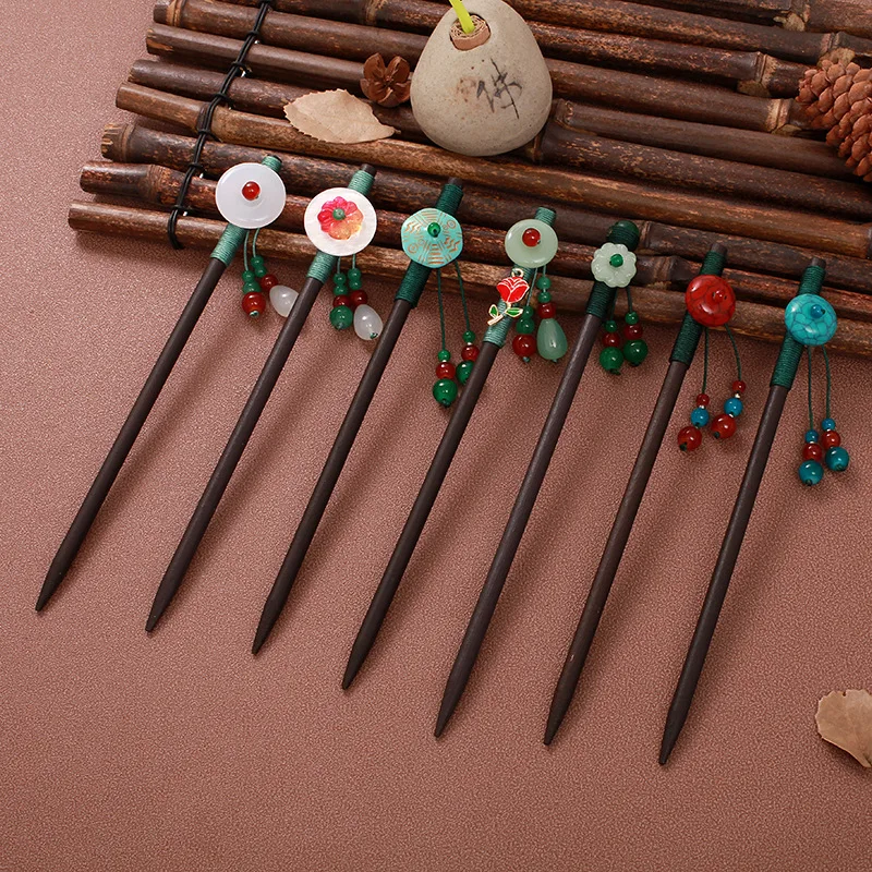Vintage Wooden Hair Sticks Step Shake Chinese Wedding Bride Hair Accessories Long Tassels Flower Hair Forks Ethnic Hair Jewelry
Vintage Wooden Hair Sticks Step Shake Chinese Wedding Bride Hair Accessories Long Tassels Flower Hair Forks Ethnic Hair Jewelry