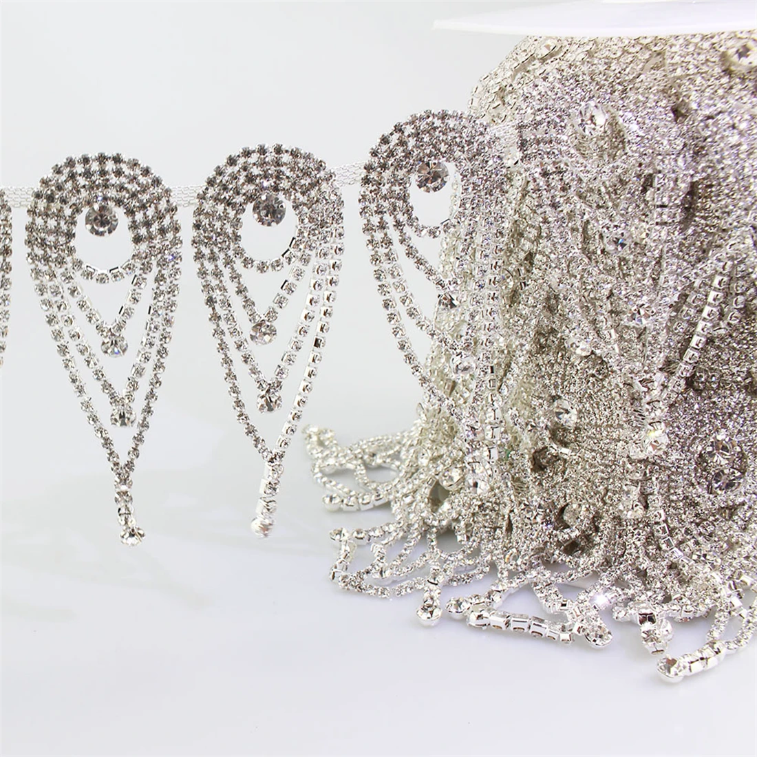 45CM Sewing AB Rhinestones Fringe Chain Glass Stones Tassel Metal Trim Crystal Applique For Wedding Decoration Waist Belt
45CM Sewing AB Rhinestones Fringe Chain Glass Stones Tassel Metal Trim Crystal Applique For Wedding Decoration Waist Belt