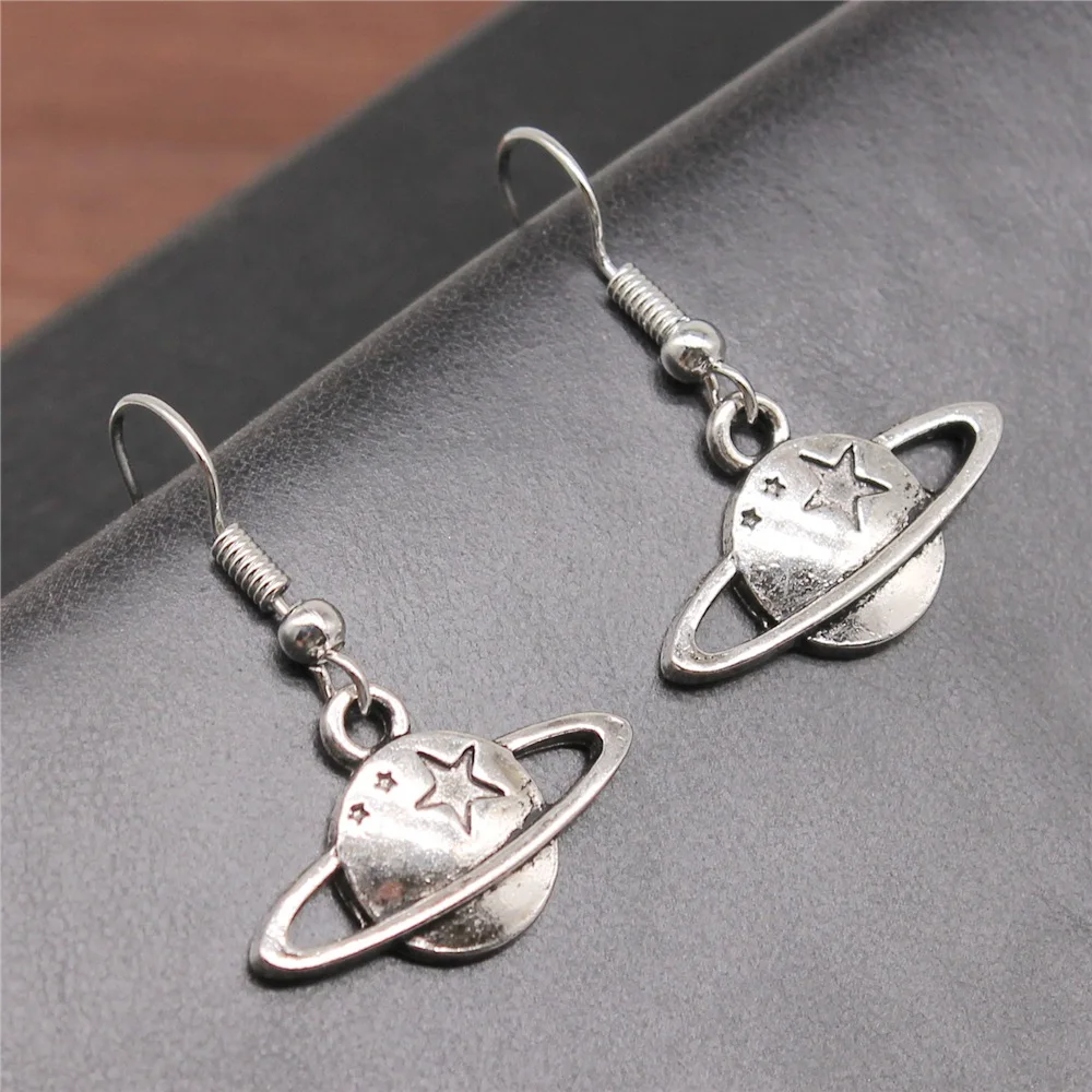Fashion Handmade Simple Design Antique Silver Color Cosmic Solar System Saturn Pendant Earrings Women Vintage Drop Earrings
Fashion Handmade Simple Design Antique Silver Color Cosmic Solar System Saturn Pendant Earrings Women Vintage Drop Earrings