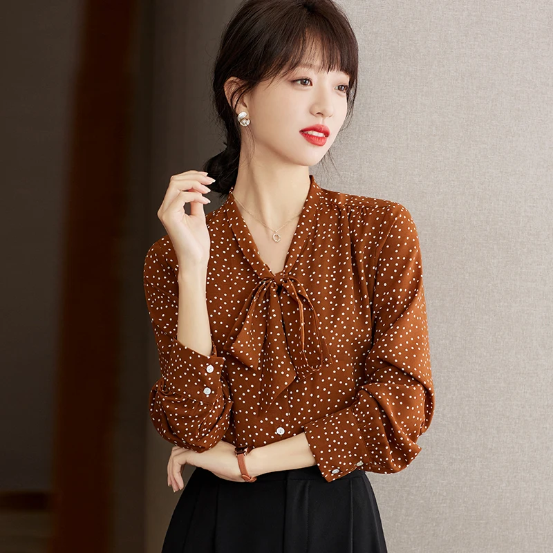 Bow Tie Collar Long Sleeve Print Dot Shirt Women Tops Spring Autumn Fashion Elegant Casual Loose Button Blouse Office Lady C2175
Bow Tie Collar Long Sleeve Print Dot Shirt Women Tops Spring Autumn Fashion Elegant Casual Loose Button Blouse Office Lady C2175