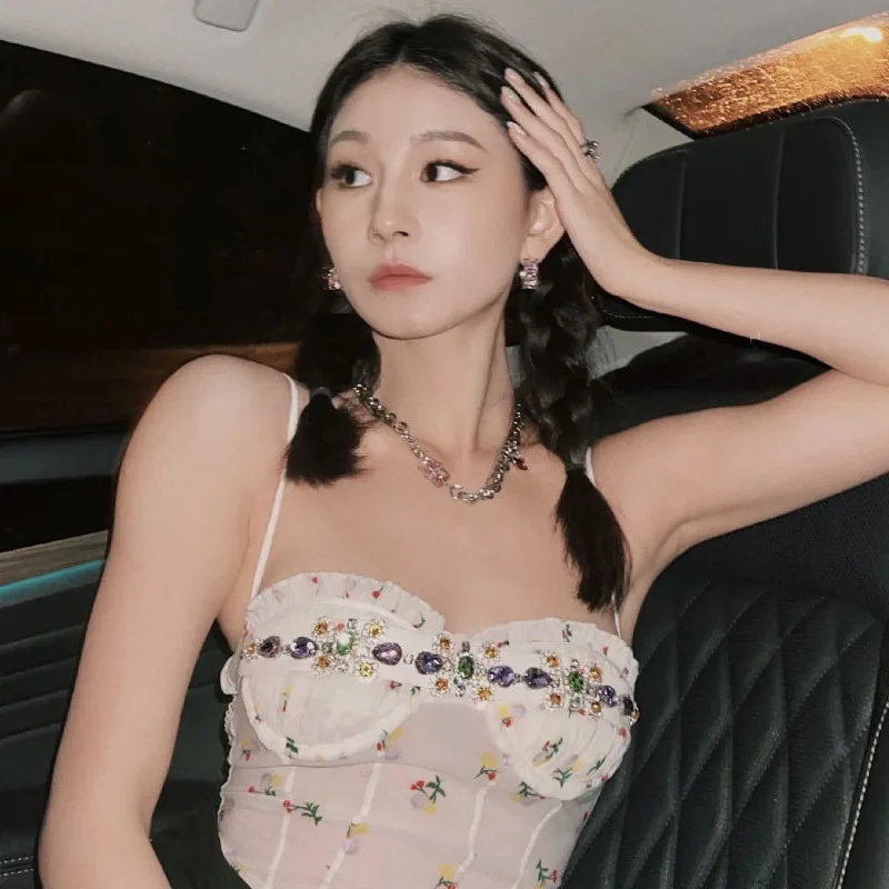 Summer new women's rural style sweet broken flower bra small fresh heavy industry French small suspender women's top Beading
Summer new women's rural style sweet broken flower bra small fresh heavy industry French small suspender women's top Beading