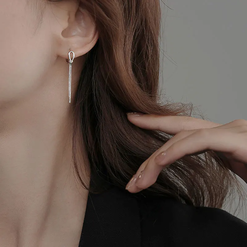 Prevent Allergy New Trend Earrings for Women Korean Fashion Vintage Creative Simple Tassel Chain Party Jewelry Engagement Gift
Prevent Allergy New Trend Earrings for Women Korean Fashion Vintage Creative Simple Tassel Chain Party Jewelry Engagement Gift