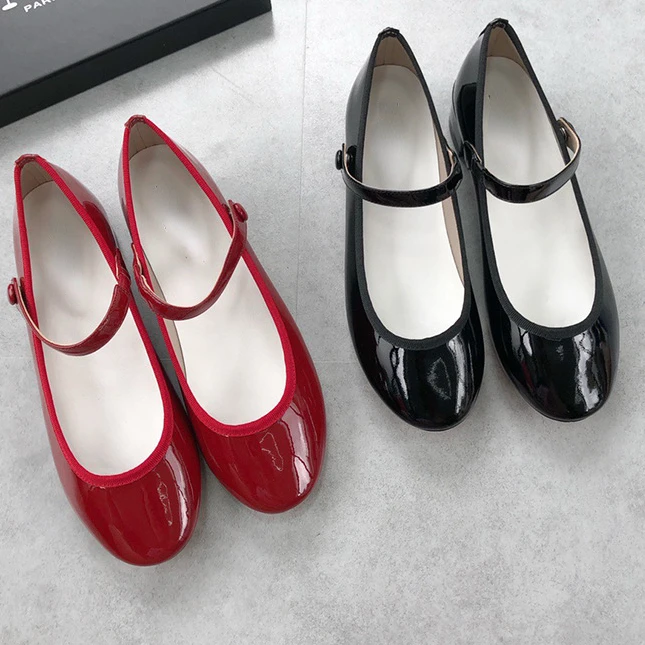 French Niche Retro Ballet Shoes Leather Word Buckle Women's Round Toe Medium Thick Heel Mary Jane Small Red Shoes
French Niche Retro Ballet Shoes Leather Word Buckle Women's Round Toe Medium Thick Heel Mary Jane Small Red Shoes