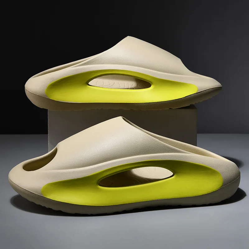 Trendy slippers for summer wear. Anti slip and wear-resistant thick soles with a sense of stepping on feces. Beach sandals
Trendy slippers for summer wear. Anti slip and wear-resistant thick soles with a sense of stepping on feces. Beach sandals