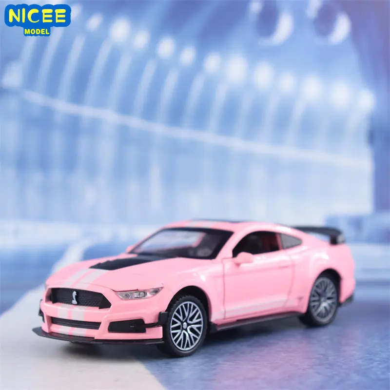 Модель автомобиля Ford Mustang GT500 в масштабе 1:32, из литая металлического сплава
Модель автомобиля Ford Mustang GT500 в масштабе 1:32, из литая металлического сплава