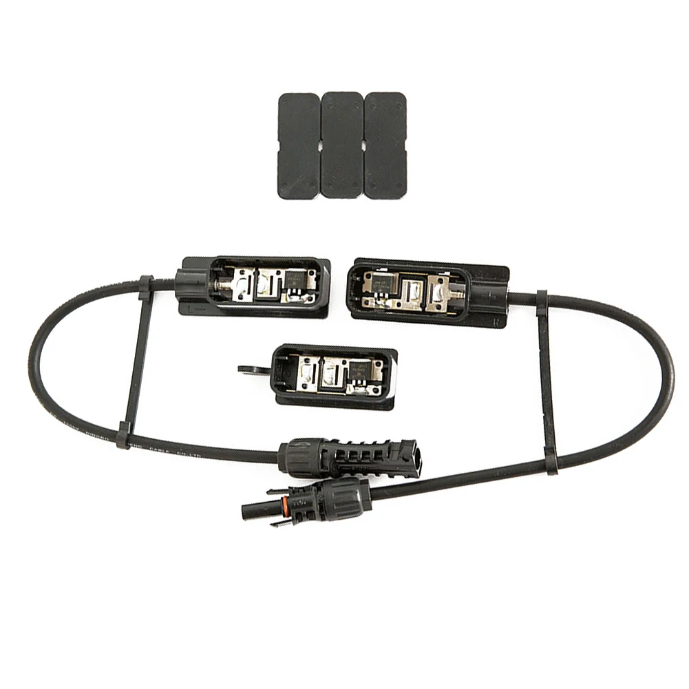 Solar Accessory Connector Box Solar Connector Panel Adaptor Solar Connectors Solar Parts Tools Cable Connector 1500V/30A 3-split
Solar Accessory Connector Box Solar Connector Panel Adaptor Solar Connectors Solar Parts Tools Cable Connector 1500V/30A 3-split