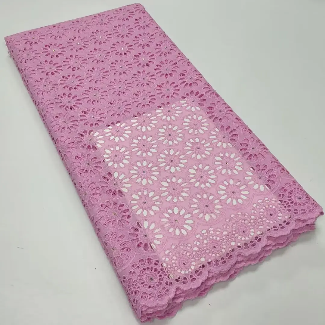 2023 High Quality African Lace Fabric 100%cotton Swiss Voile Lace With Nigerian Popular Dubai Style 5 Yard
2023 High Quality African Lace Fabric 100%cotton Swiss Voile Lace With Nigerian Popular Dubai Style 5 Yard