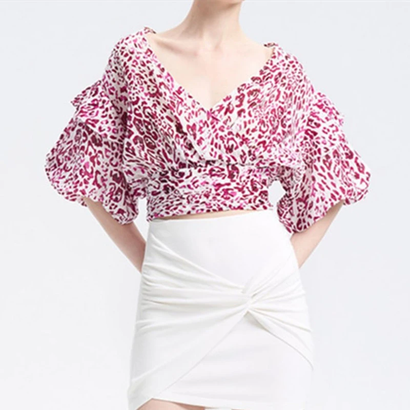 Pink Leopard Print Women Deep V Neck Shirt tops 2022 Summer new Ruffles fashion Female Short Blouse
Pink Leopard Print Women Deep V Neck Shirt tops 2022 Summer new Ruffles fashion Female Short Blouse