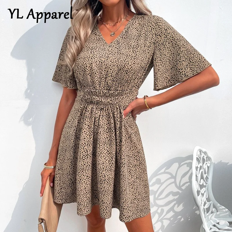2022 Summer Vintage Short Sleeve V-neck Tunics A-line Short Beach Dress Streetwear Women Outfits Dot Print Ladies Office Dresses
2022 Summer Vintage Short Sleeve V-neck Tunics A-line Short Beach Dress Streetwear Women Outfits Dot Print Ladies Office Dresses