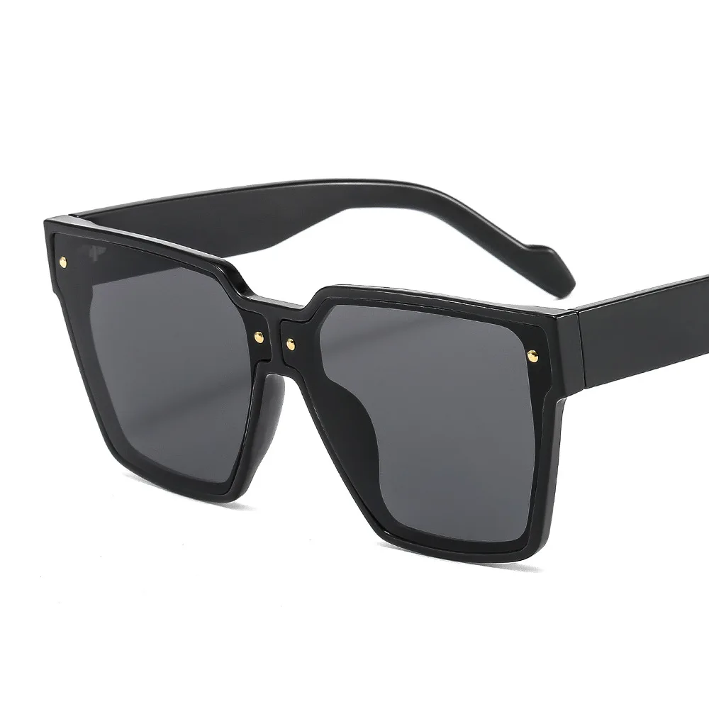 New Desin Fashion Irregular Large Frame Men And Women European Sunglasses Frameless Sunglasses Personality Metal Ocean Piece
New Desin Fashion Irregular Large Frame Men And Women European Sunglasses Frameless Sunglasses Personality Metal Ocean Piece