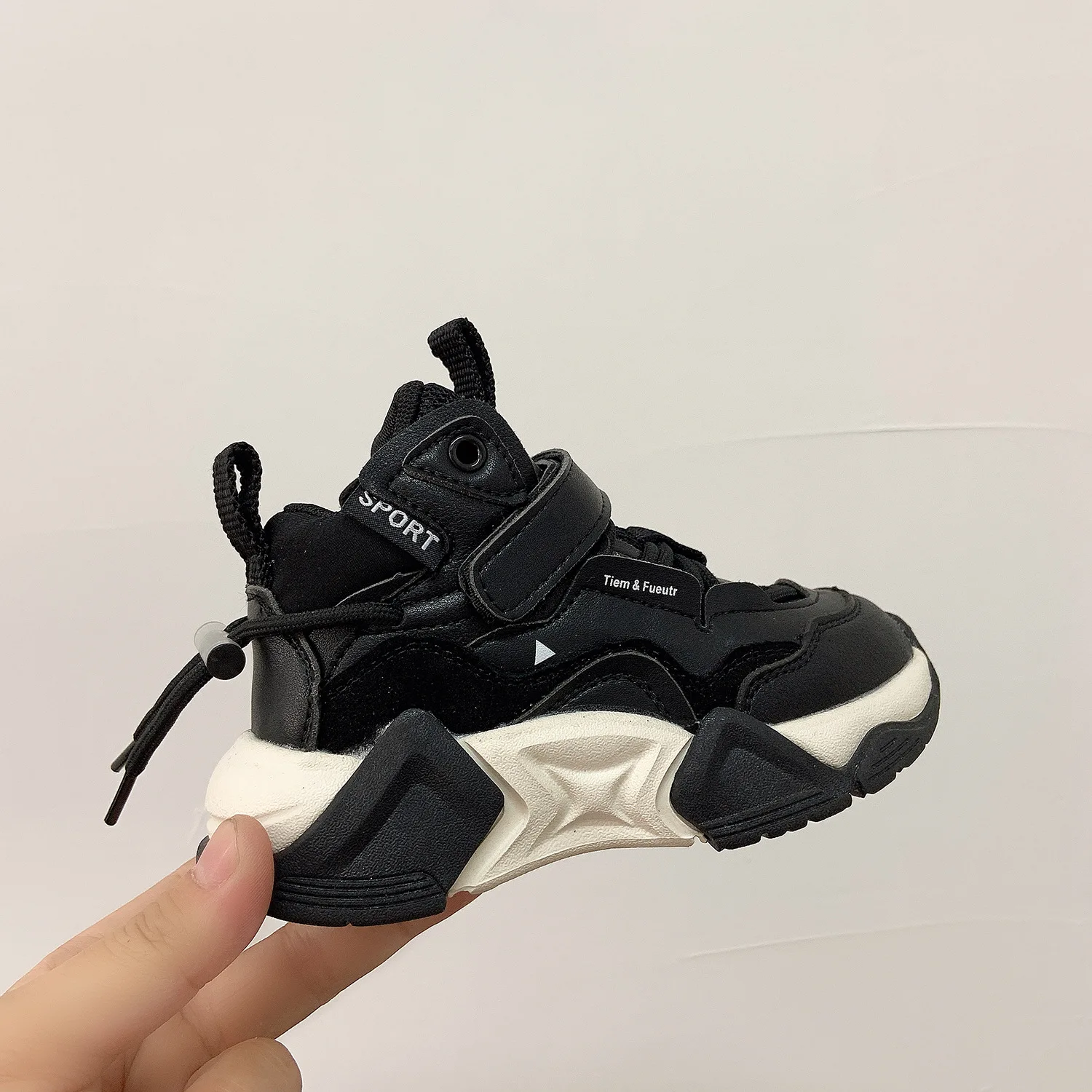 New Style Boys Sneakers Children Plush Warm High Fashion Shoes أحذية غير رسمية tênis zapatos niña chaussure enfant garçon 운동화
New Style Boys Sneakers Children Plush Warm High Fashion Shoes أحذية غير رسمية tênis zapatos niña chaussure enfant garçon 운동화