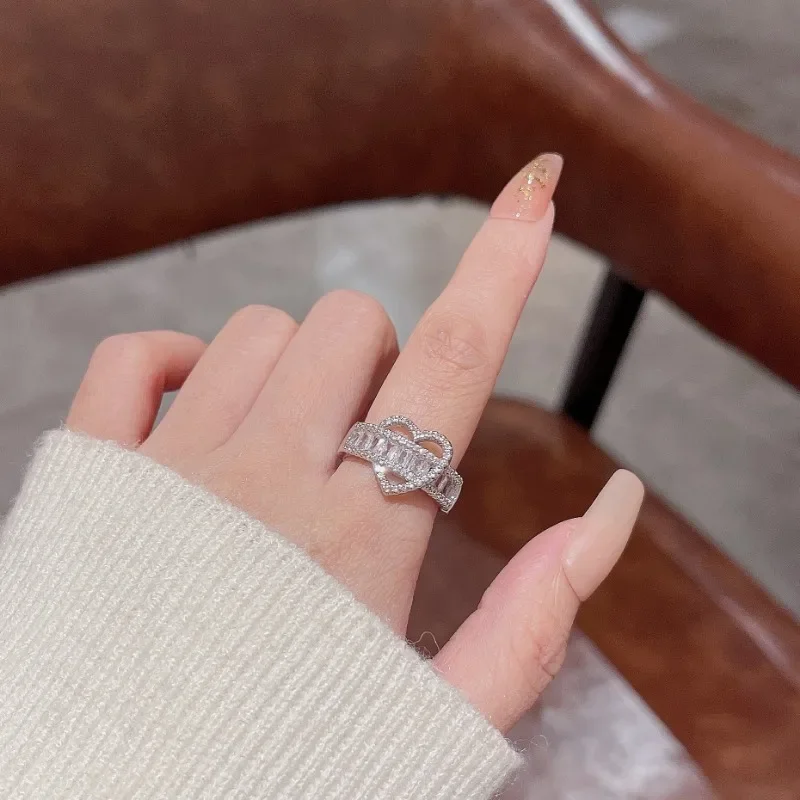 Light Luxury Sparkling Zircon Female Opening Ring Heart Shaped Sweet Ring for Women
Light Luxury Sparkling Zircon Female Opening Ring Heart Shaped Sweet Ring for Women