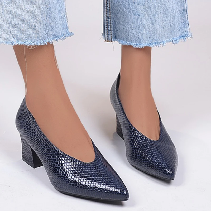 Women's Flat Shoes Autumn 2022 Pointed Toe Flat Shoes Loafers Ballerine Femme Tenis Feminino Casual Black Lady Zapatos De Mujer
Women's Flat Shoes Autumn 2022 Pointed Toe Flat Shoes Loafers Ballerine Femme Tenis Feminino Casual Black Lady Zapatos De Mujer