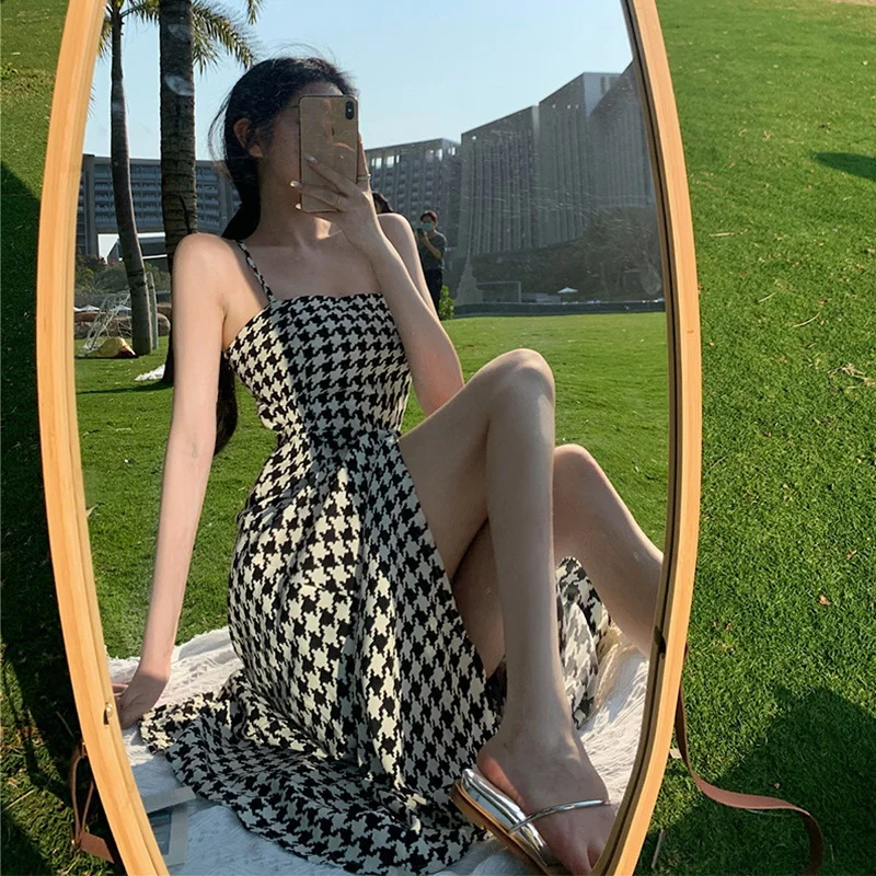 2022 Print Plaid Bodycon Dress Women Black Summer Split Sexy Sleeveless Spaghetti Strap Beach Midi Dresses Party
2022 Print Plaid Bodycon Dress Women Black Summer Split Sexy Sleeveless Spaghetti Strap Beach Midi Dresses Party